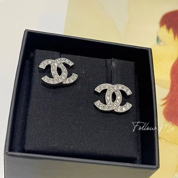 CHANEL Crystal-Embellished Silver Earrings - Picture 5 of 8